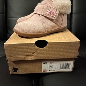 Ugg boots size 8 toddler (girl) soft pink